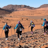 1-elles-marchent-quatre-jours-dans-le-desert