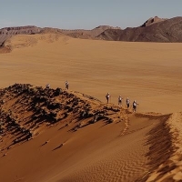 11-elles-marchent-quatre-jours-dans-le-desert